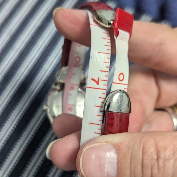 Red Hinged Avon Watch - Picture 4 of 4